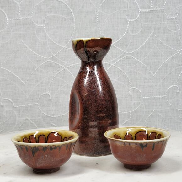 Vintage Ceramic Sake Set Brown Floral Motif Glazed Carafe Cups 3 Piece Set - Picture 11 of 16